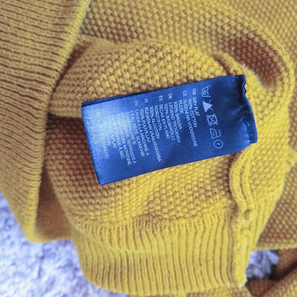 SOLD H&M Cotton Sweater - Picture 4 of 7